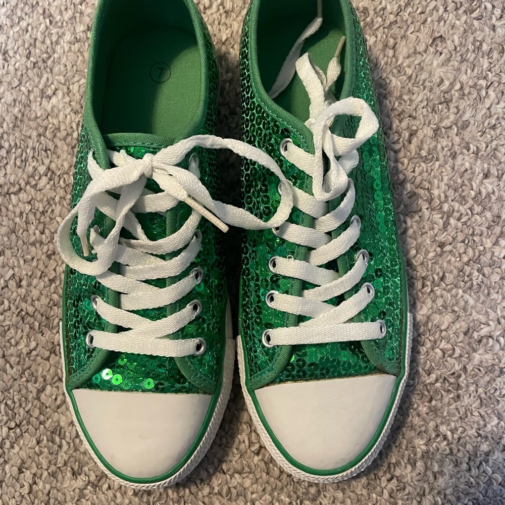 Beautiful,  Green sequins Converse. Size 7.